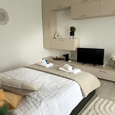 Downtown By Darius Bükreş